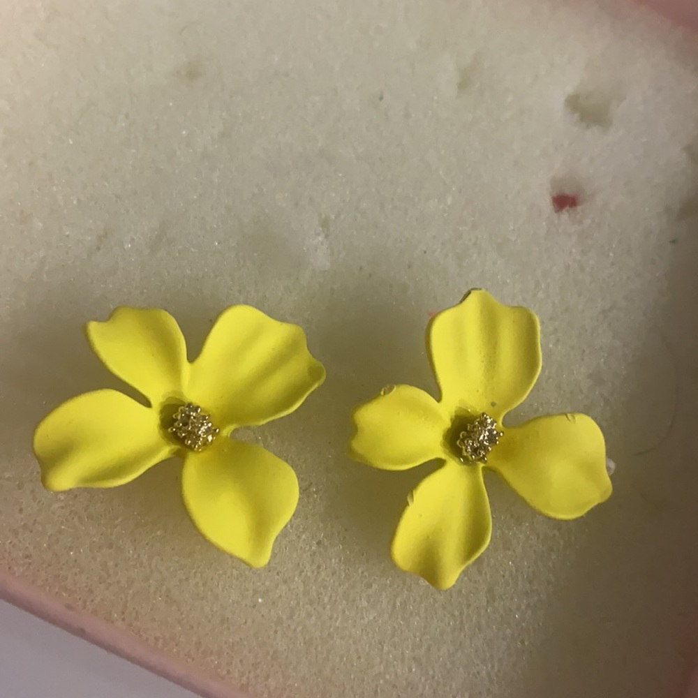 Flower Studs Bundle - image 3